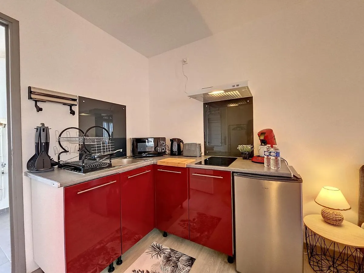Apartment Joli Studio Le Rosa Bonheur, Proche De La Gare Yzeure France